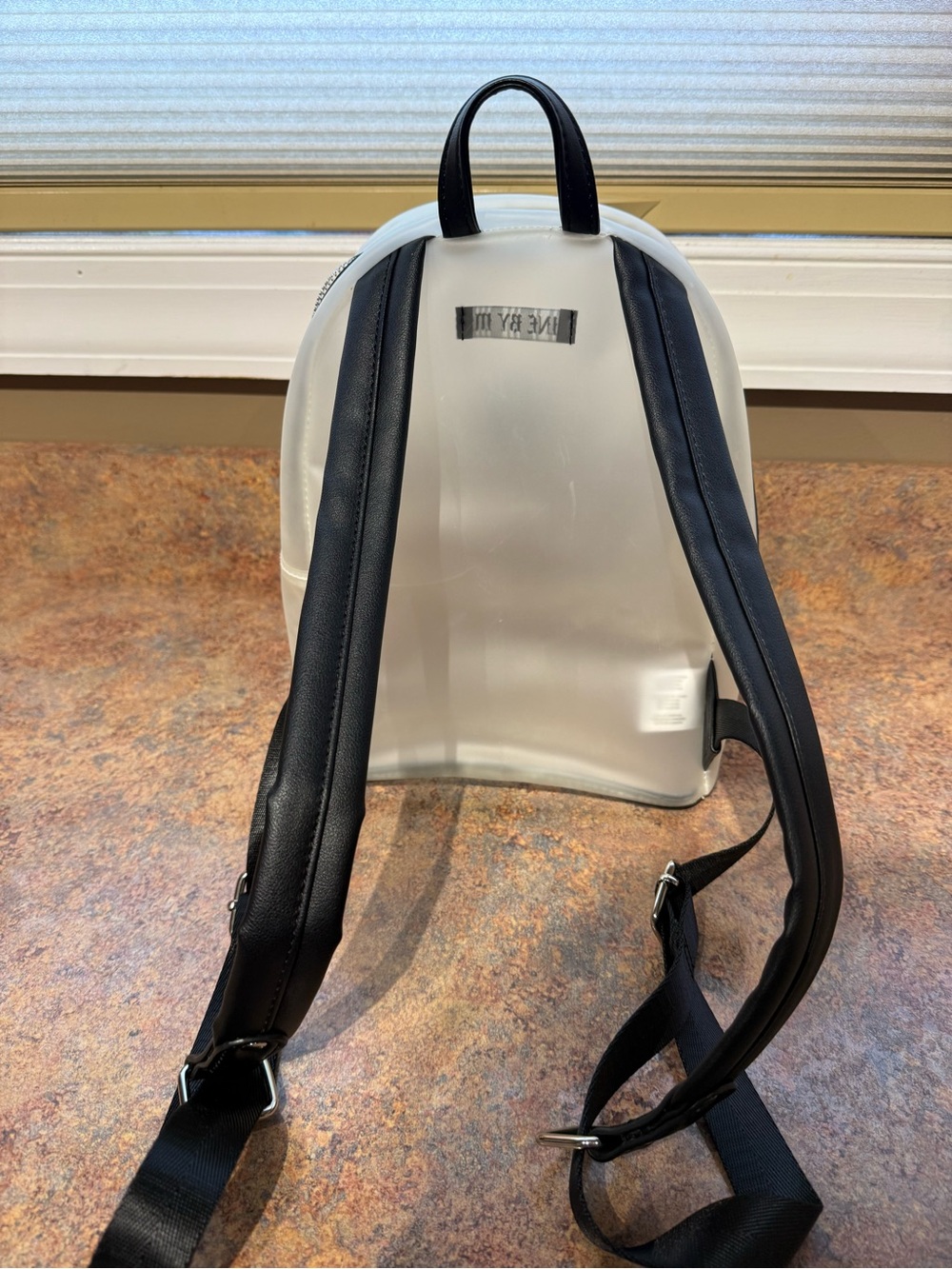 Ghost backpack - Picture 3 of 4